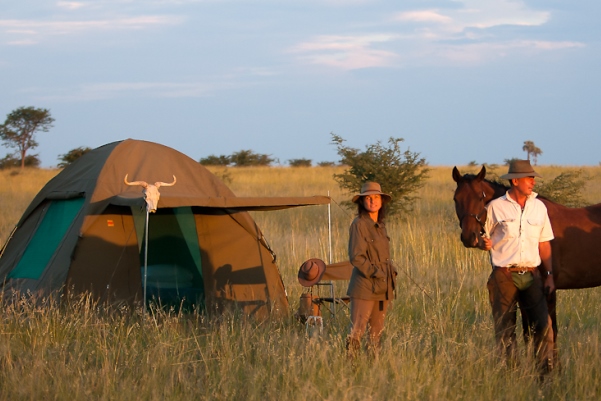 Ride Botswana (1) two people camping with a horse 600 400