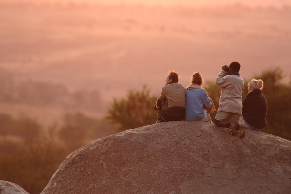 serengeti-safari-camp-nomad-tanzania-boulder-sundown