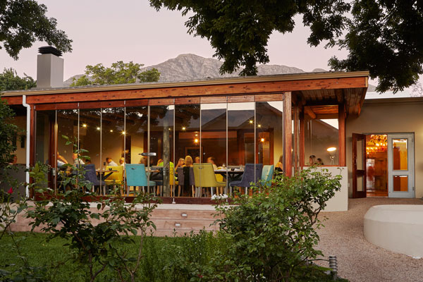 The-Living-Room-restaurant-LeQuartier-Cape-SouthAfrica-@lequaf