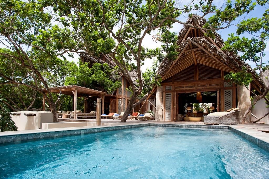 Vamizi Villas pool - Suluwilo Mozambique African beach villas