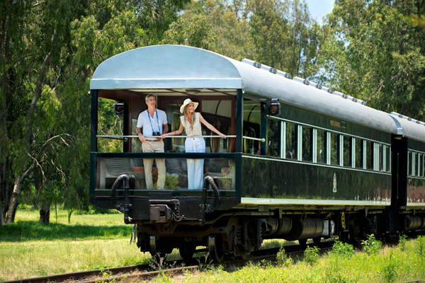 Rovos rail camera couple, luxury train