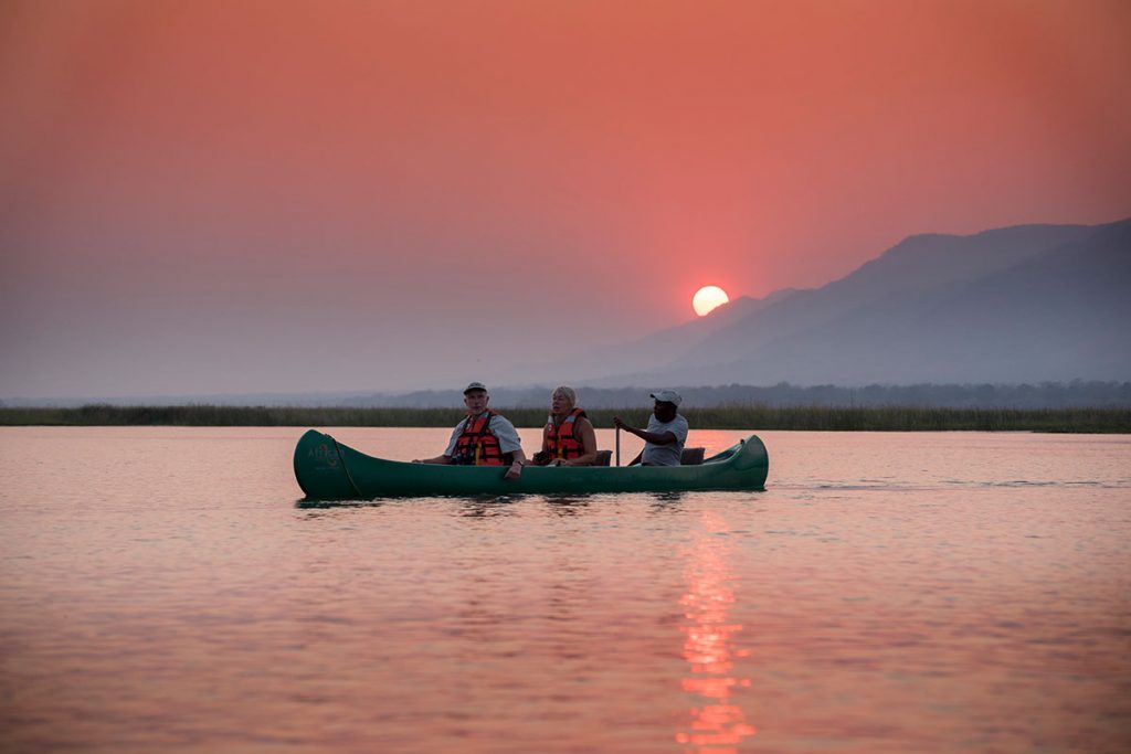 Zambezi Expeditions canoeing