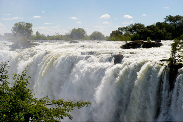 The Victoria Falls in full flow, Toka Leya, Wilderness Safaris