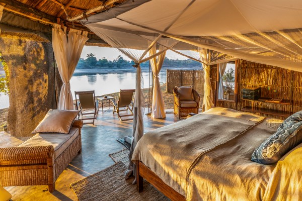 Luxurious accommodation, in prime wildlife country, at Mchenja Camp